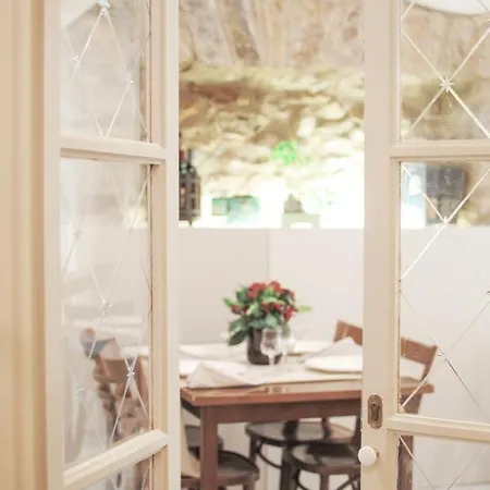 Fonda Mitjà Affittacamere Torroella de Montgrí