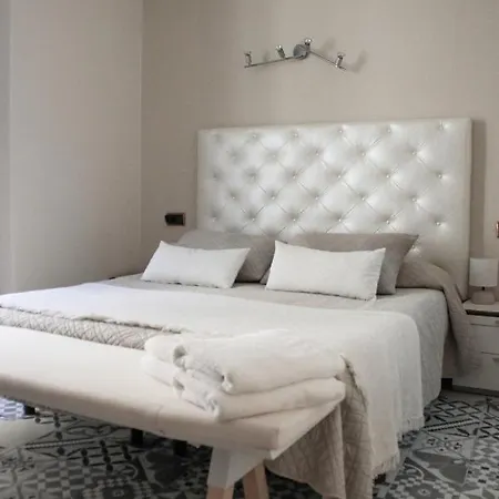 Fonda Mitjà Affittacamere