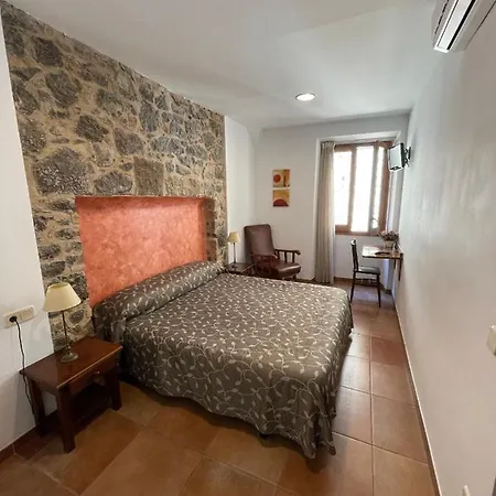 Fonda Mitjà *